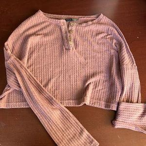 Knitted cropped long sleeve shirt